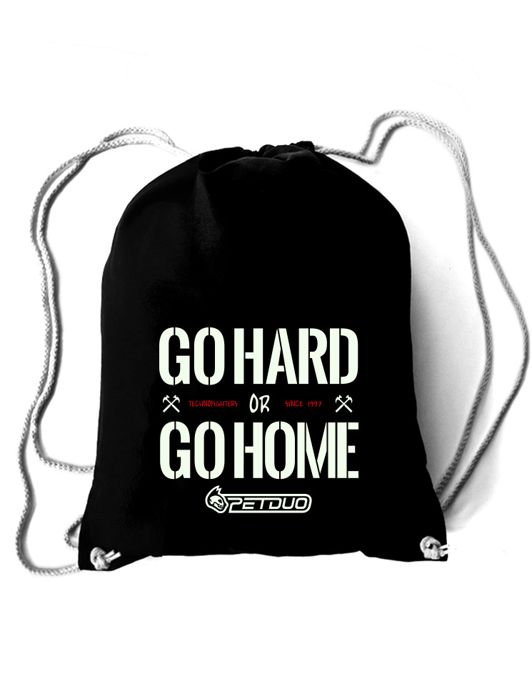 Go hard or go home Baumwollrucksack mehrfarbig auf schwarz