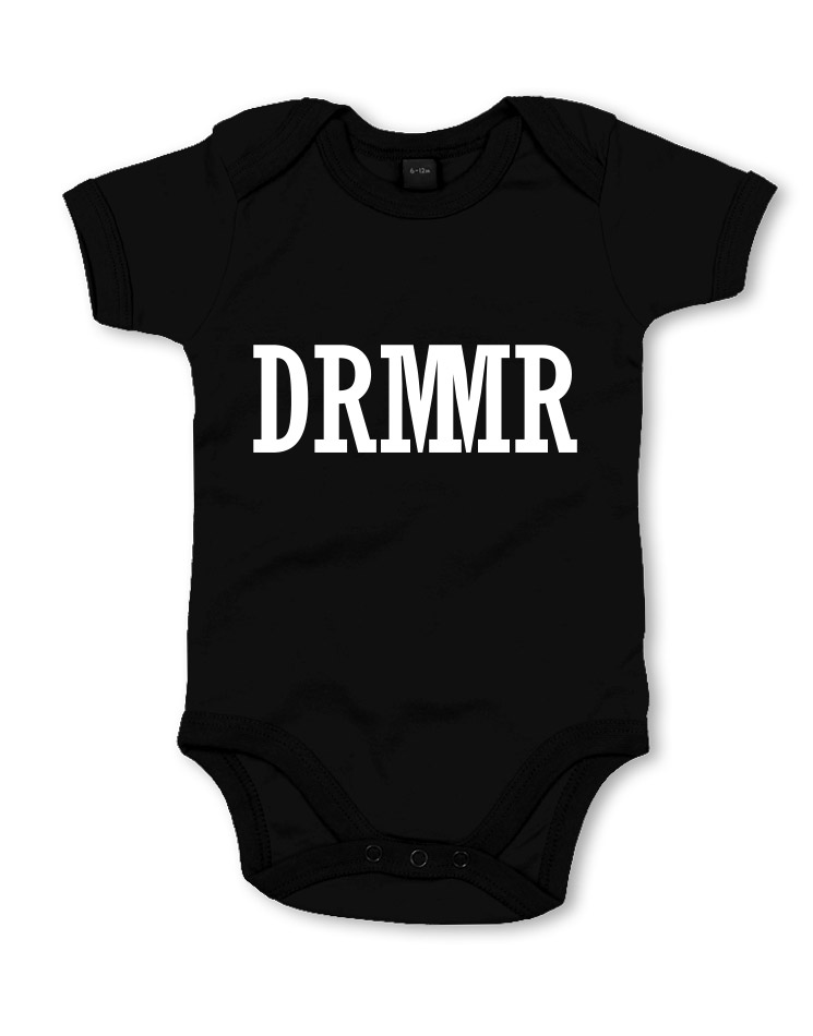 DRMMR Babystrampler weiß auf schwarz