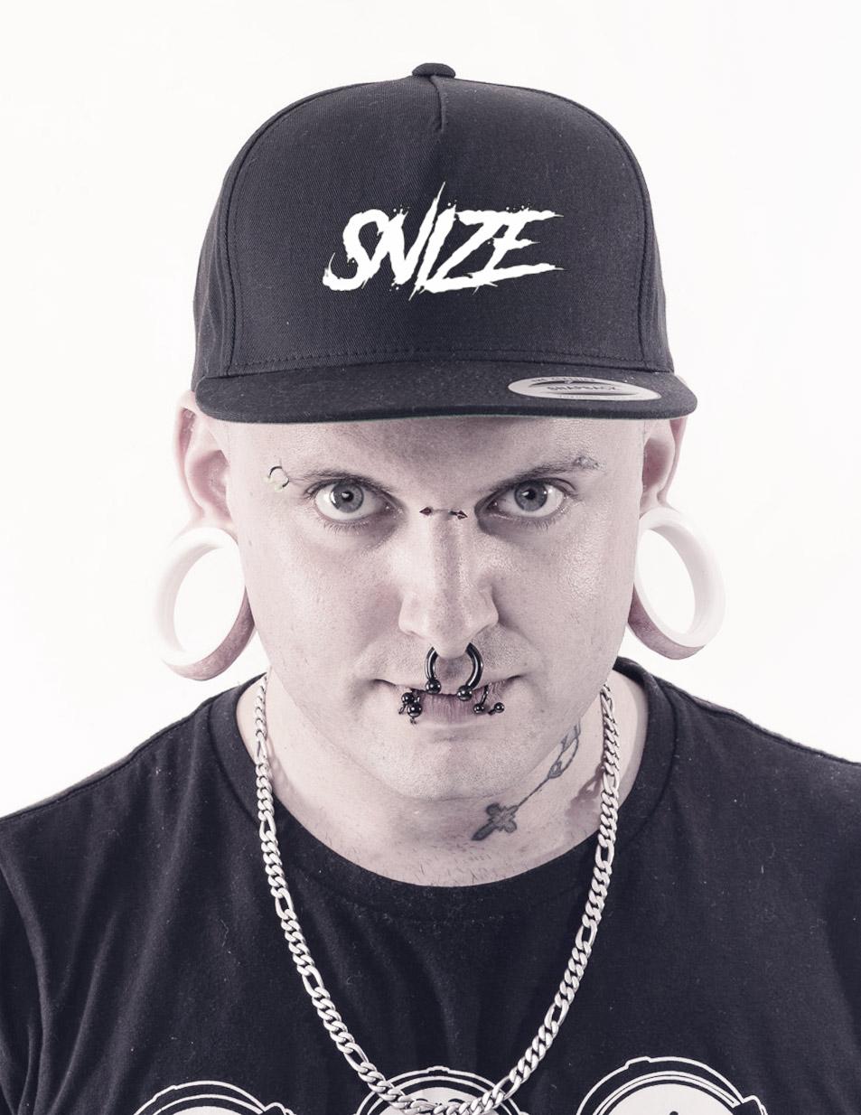 SNIZE 5 Panel Snapback  wei auf schwarz