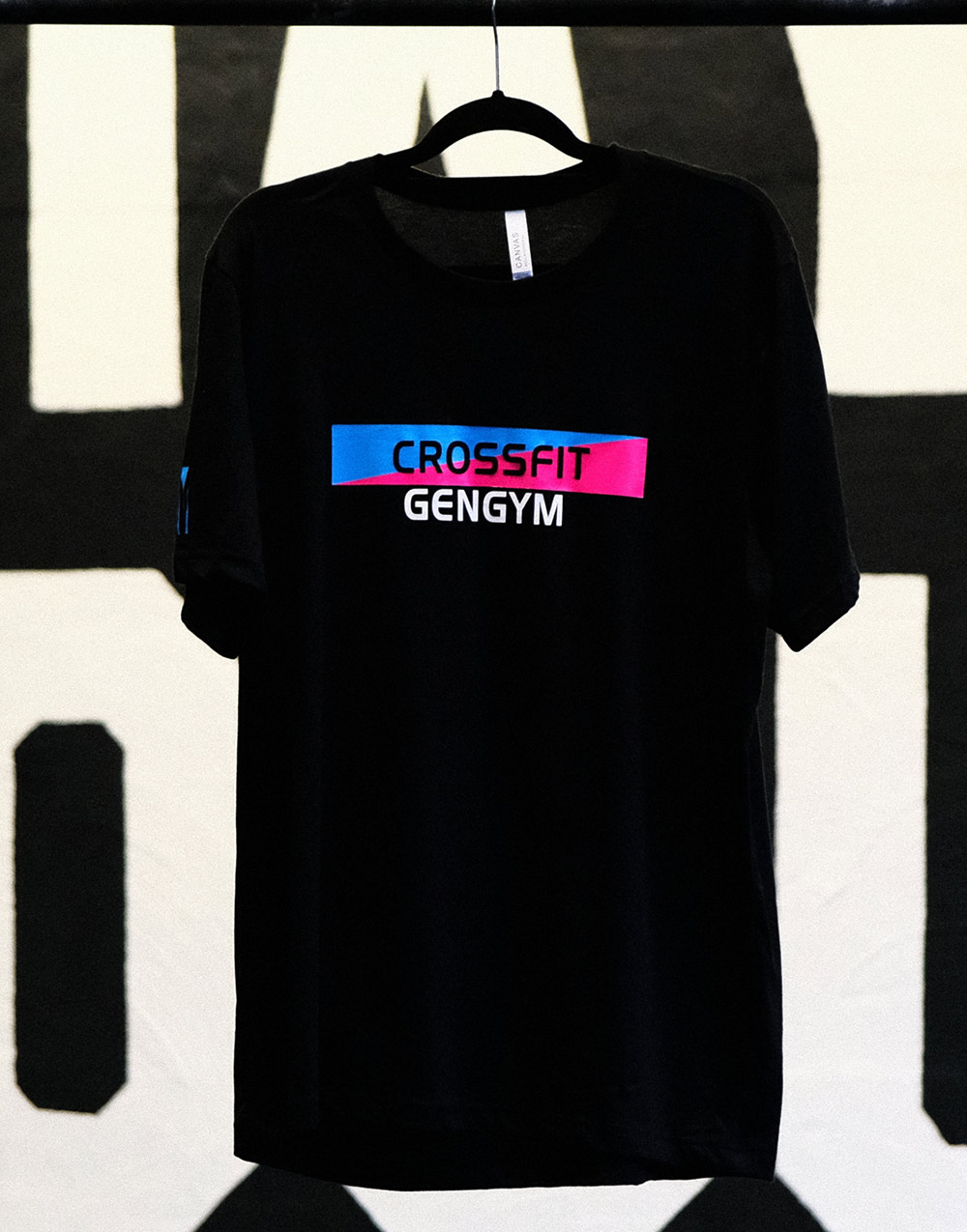 Big double G Shirt pink und blau auf Heather Black