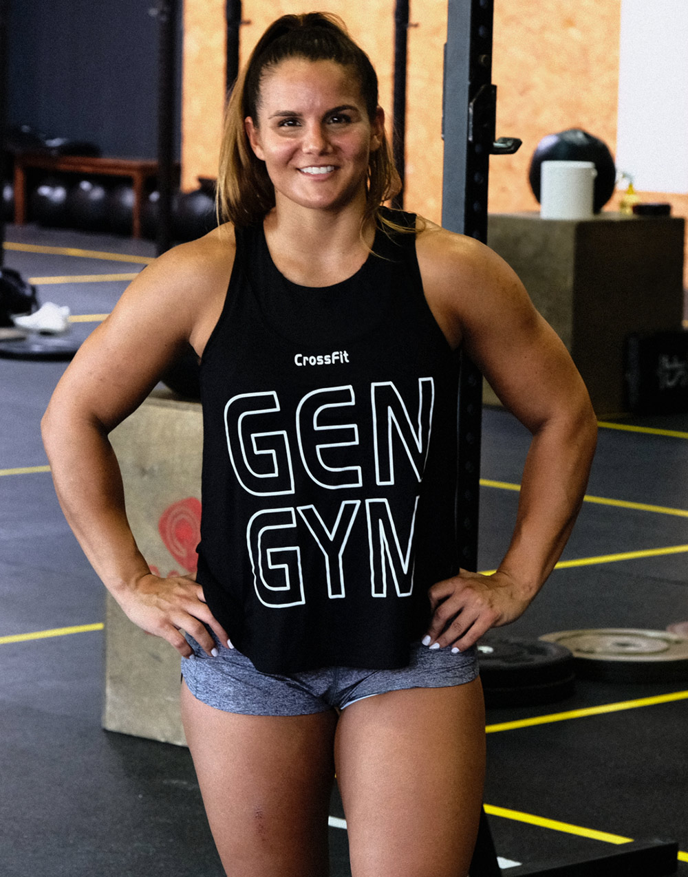 GEN GYM Women Top wei auf schwarz